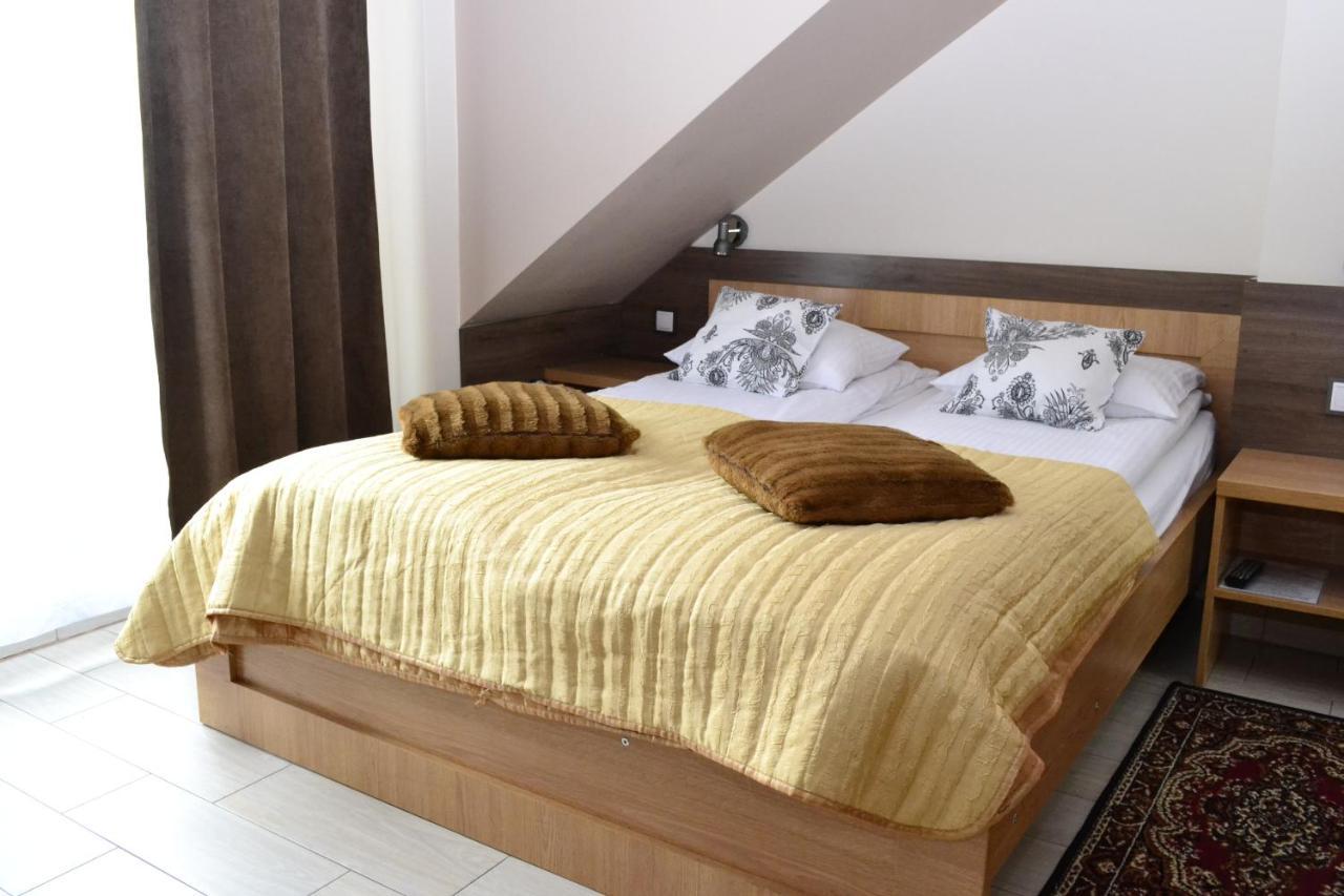 Comfort-24 Plus Słupca Exterior foto