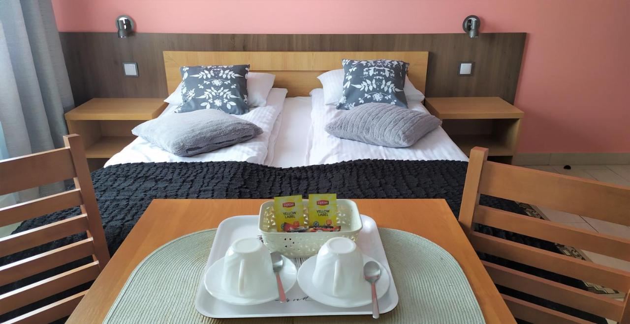 Comfort-24 Plus Słupca Exterior foto