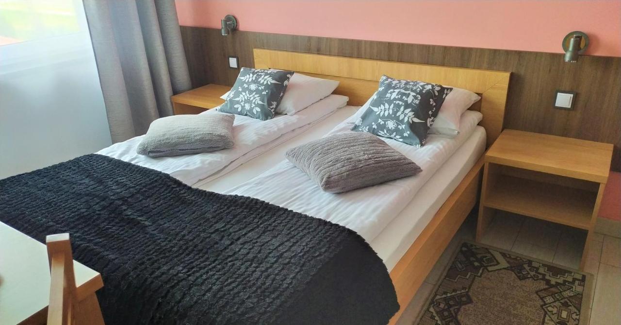 Comfort-24 Plus Słupca Exterior foto